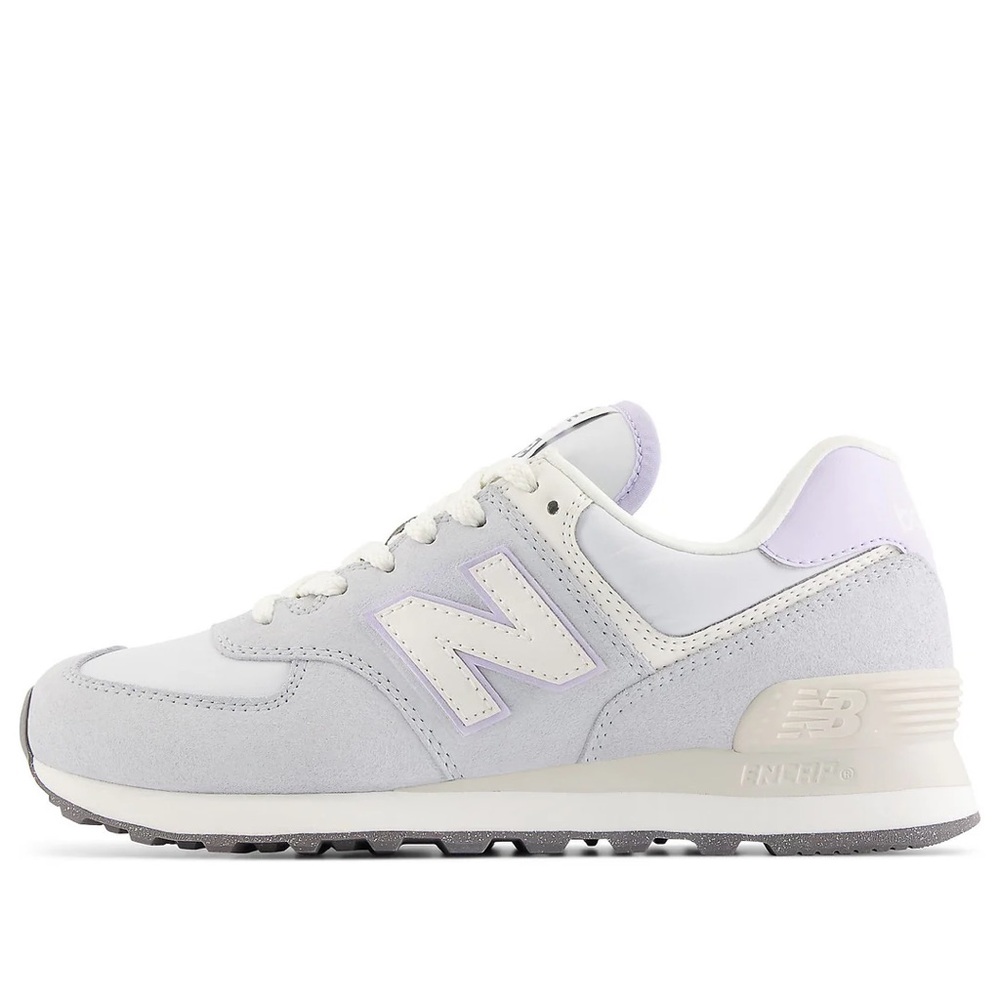 New Balance 574 Women's Sneakers in Bright Lavendar